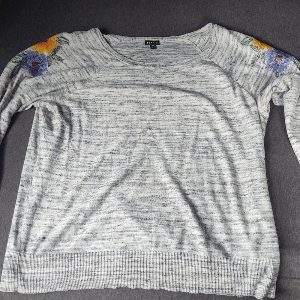 Torrid size 2 grey floral light sweater